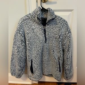 Sherpa white and navy